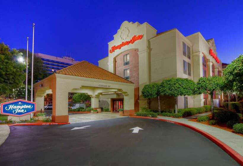 فندق Hampton Inn Milpitas