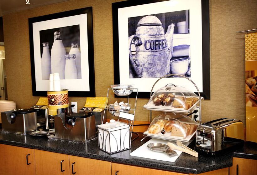 فندق Hampton Inn Mitchell