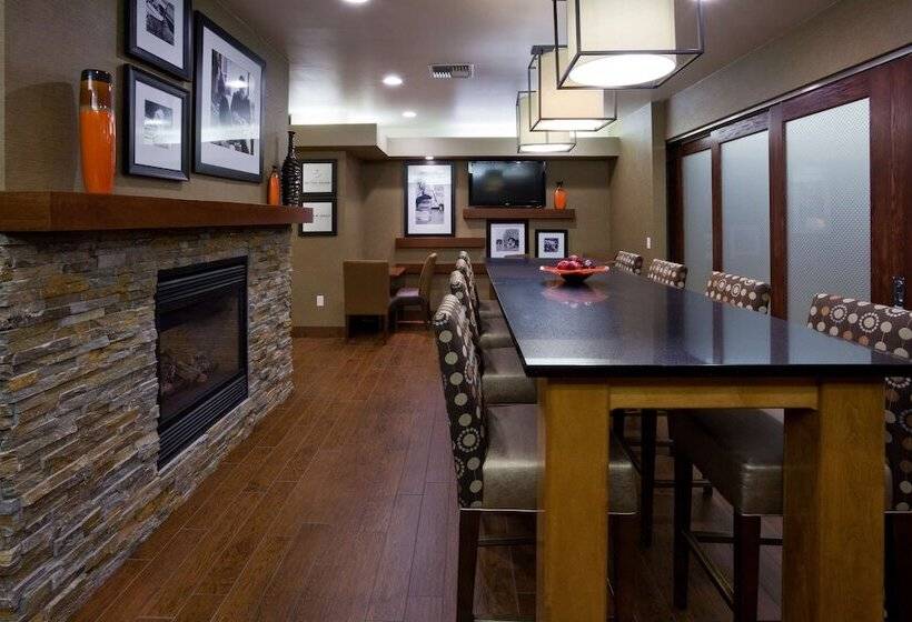 فندق Hampton Inn Mitchell