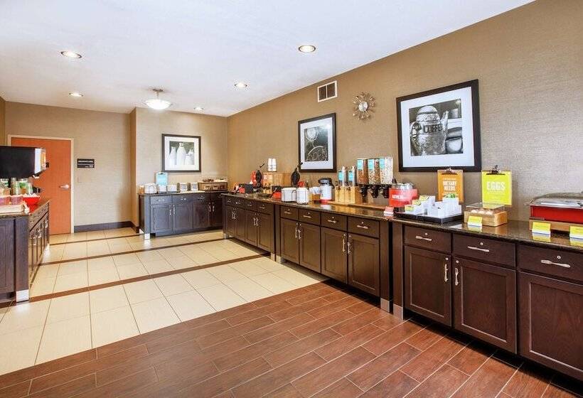 Отель Hampton Inn Monroe