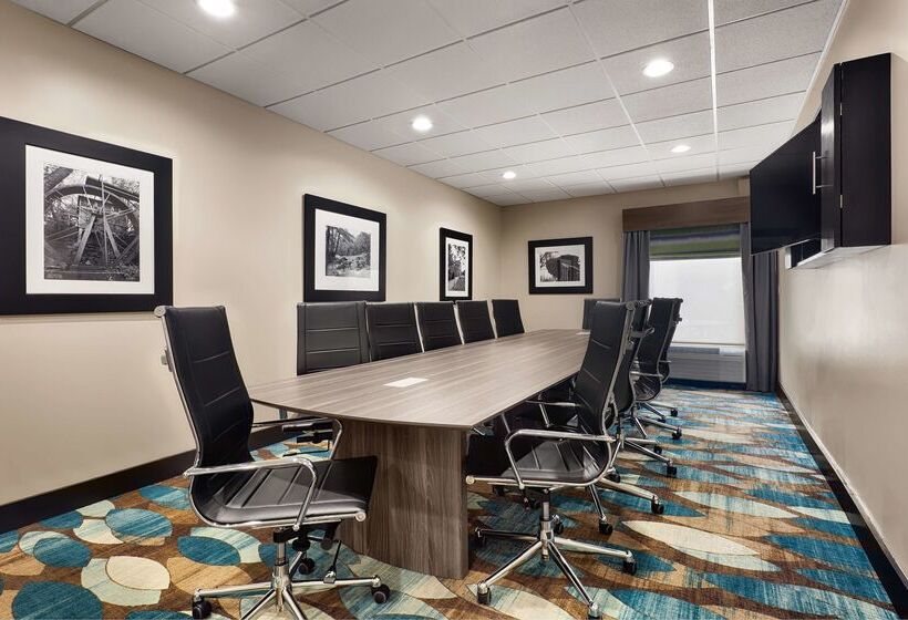 Отель Hampton Inn Morganton