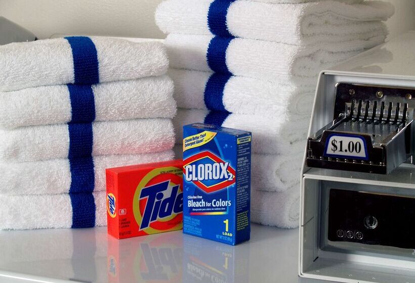 Отель Hampton Inn Mount Airy