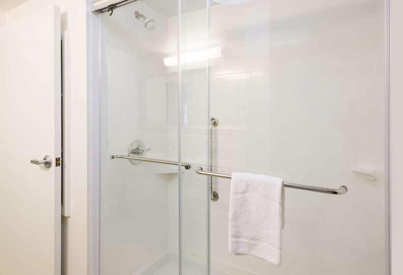 Отель Hampton Inn Mount Airy