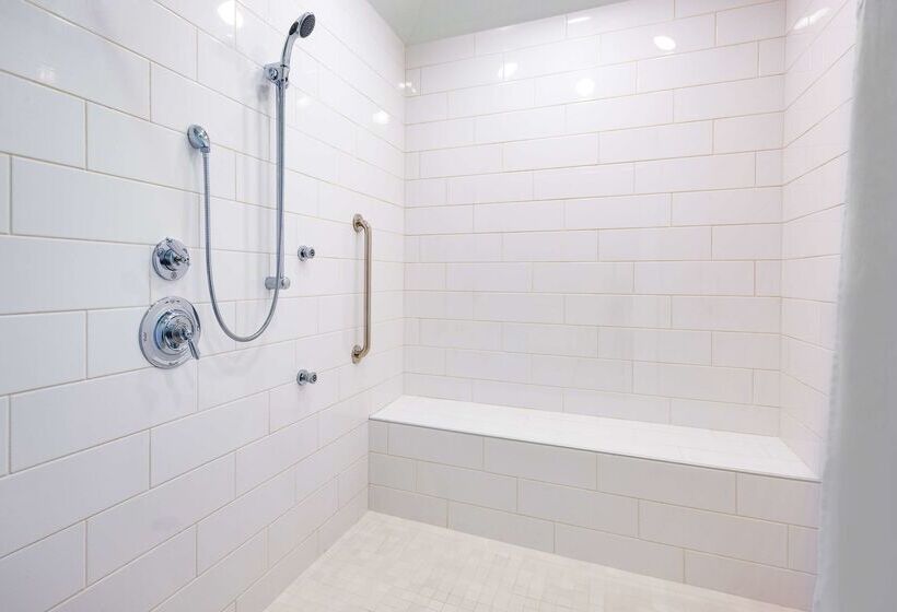 Отель Hampton Inn Mount Airy