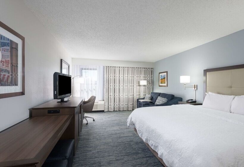 Отель Hampton Inn Mount Airy