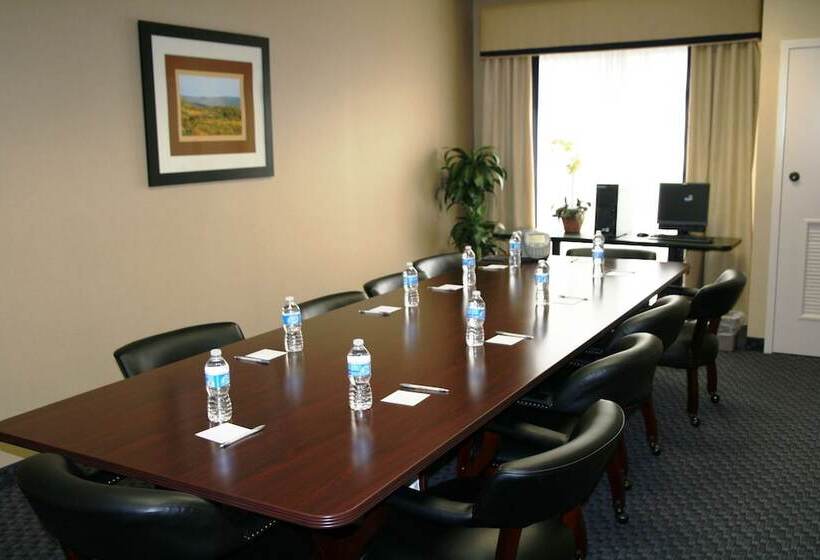 酒店 Hampton Inn Mount Airy