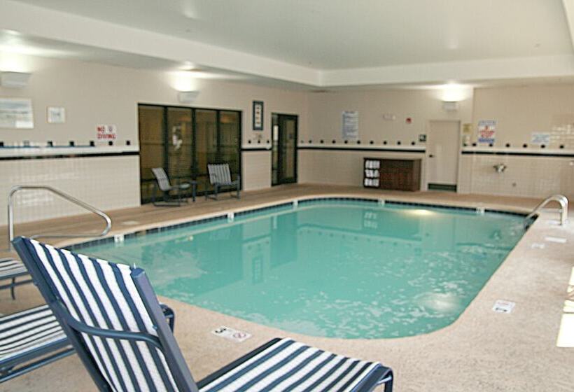 Отель Hampton Inn Mount Airy