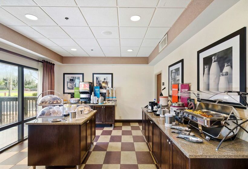 فندق Hampton Inn Mount Dora