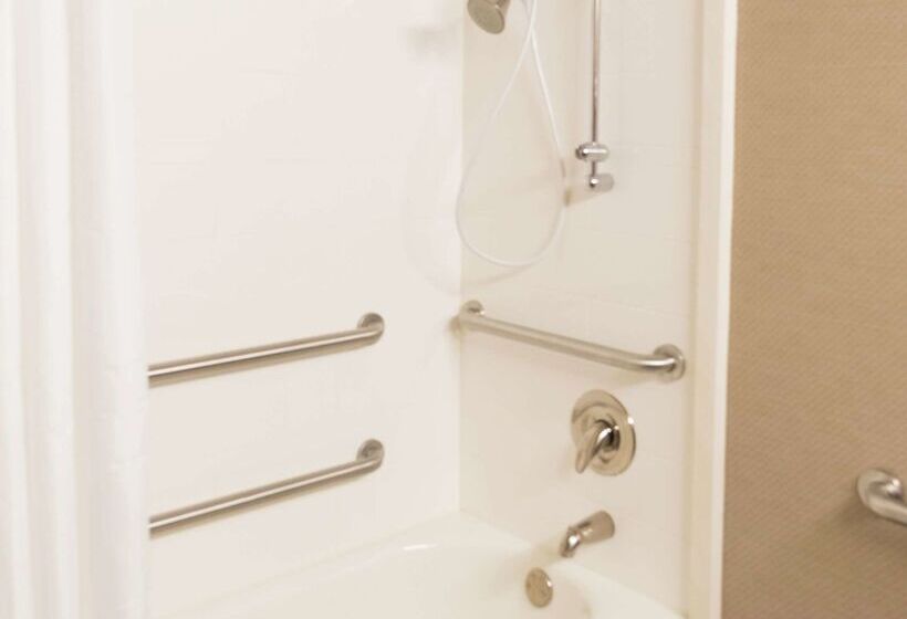 هتل Hampton Inn Muskegon