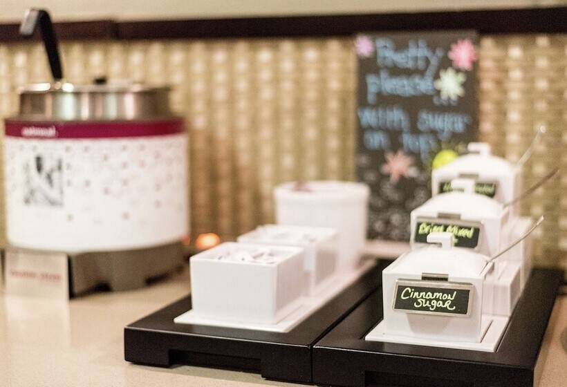 هتل Hampton Inn Muskegon