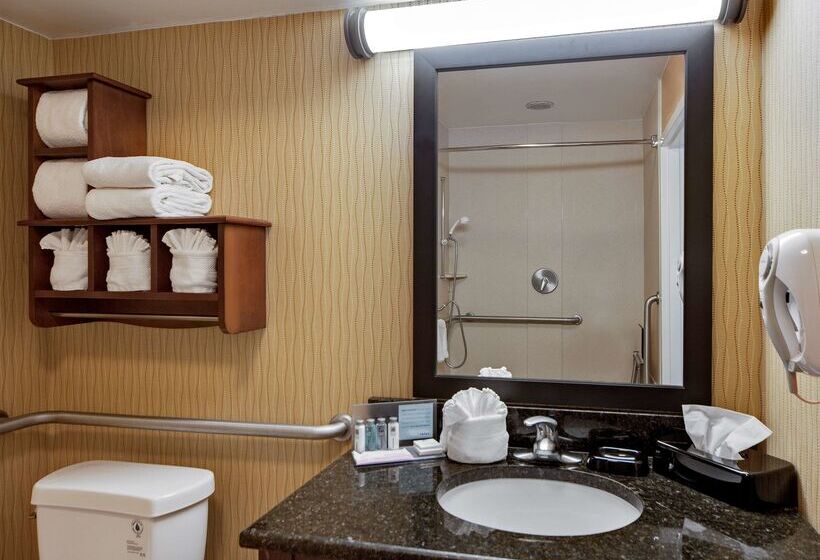 هتل Hampton Inn Myrtle Beach Broadway At The Beach