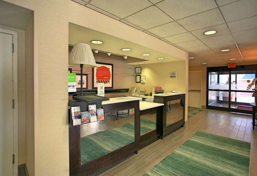 فندق Hampton Inn Natchitoches