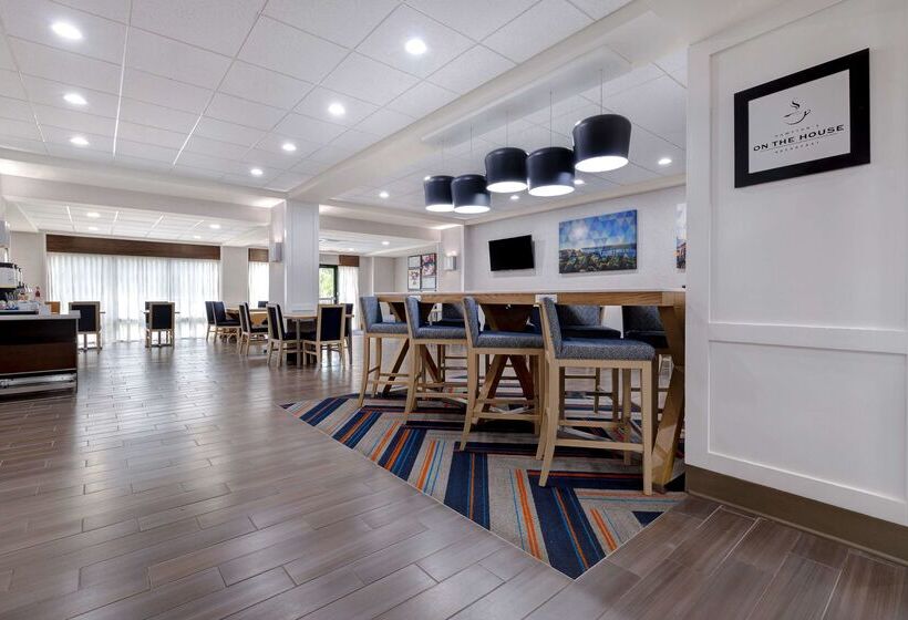 فندق Hampton Inn Natchitoches
