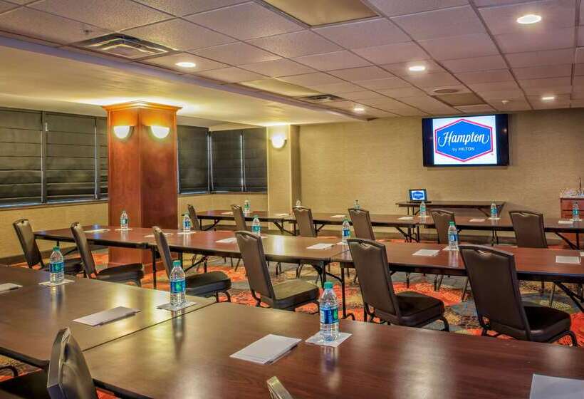 فندق Hampton Inn New Philadelphia