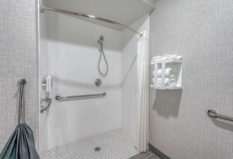 호텔 Hampton Inn New Philadelphia