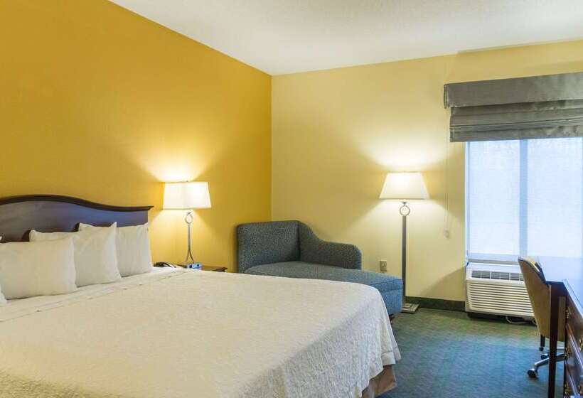 فندق Hampton Inn New Philadelphia