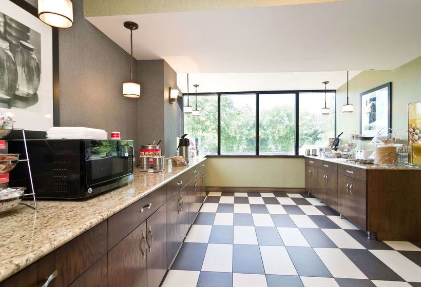 فندق Hampton Inn New Philadelphia