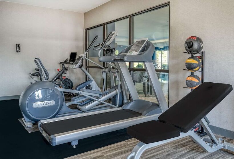 فندق Hampton Inn New Philadelphia