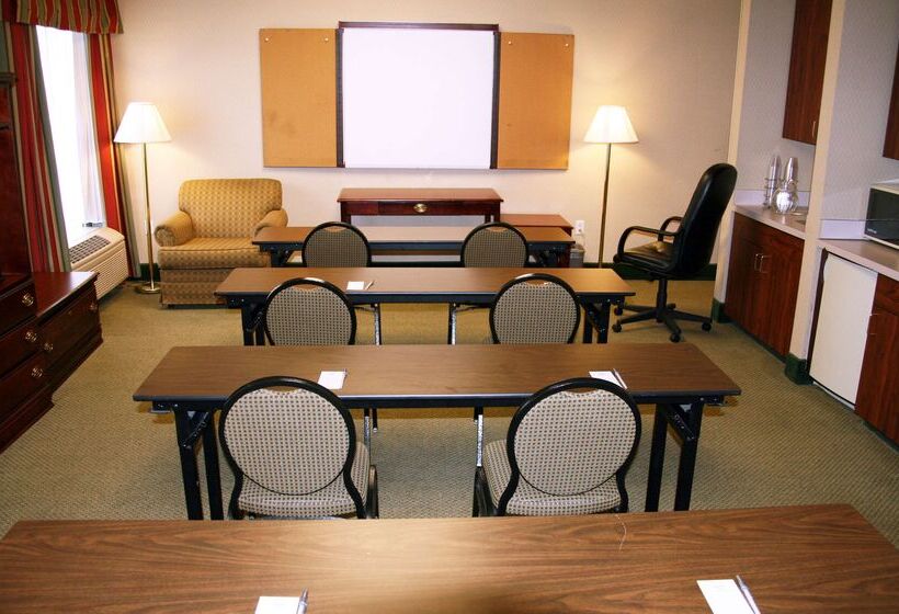 호텔 Hampton Inn Newport Newsyorktown