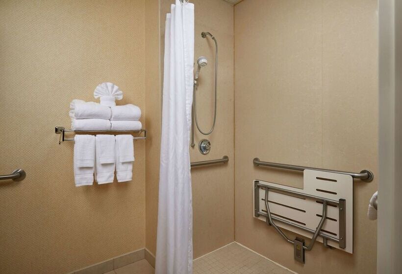 호텔 Hampton Inn Newport Newsyorktown