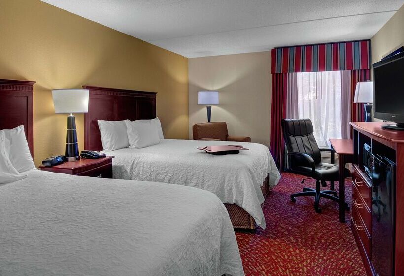 호텔 Hampton Inn Newport Newsyorktown