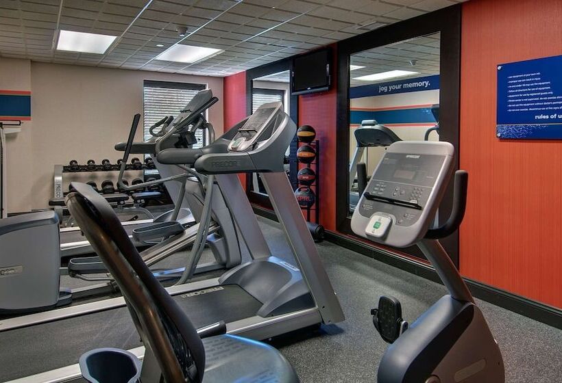 호텔 Hampton Inn Newport Newsyorktown