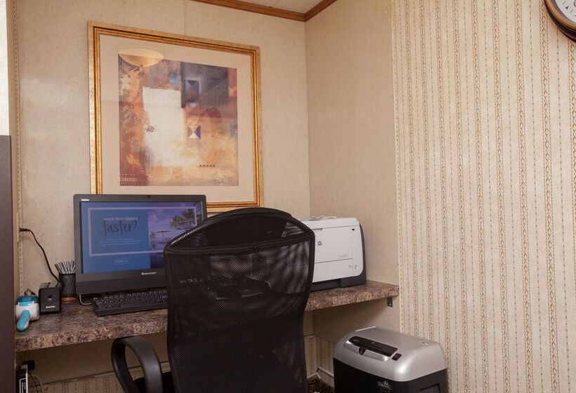 酒店 Hampton Inn Oneonta