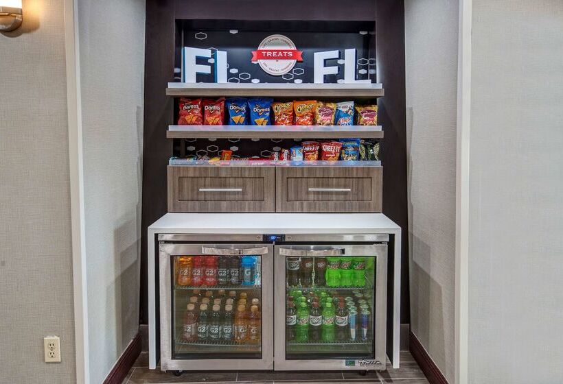 فندق Hampton Inn Orlandomaingate South