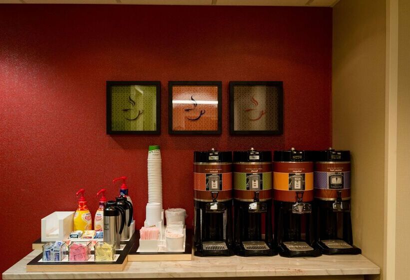 בית מלון כפרי Hampton Inn Oxfordwest