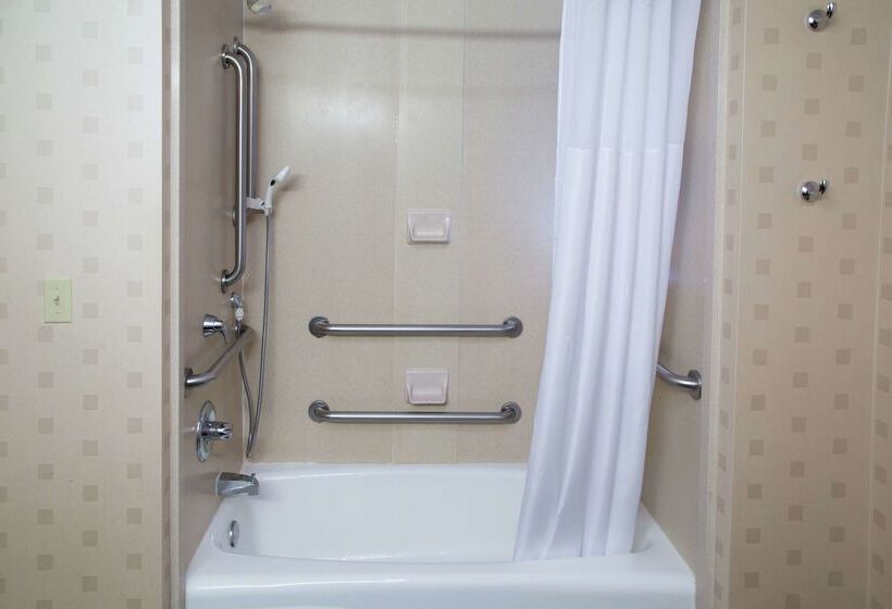 בית מלון כפרי Hampton Inn Oxfordwest