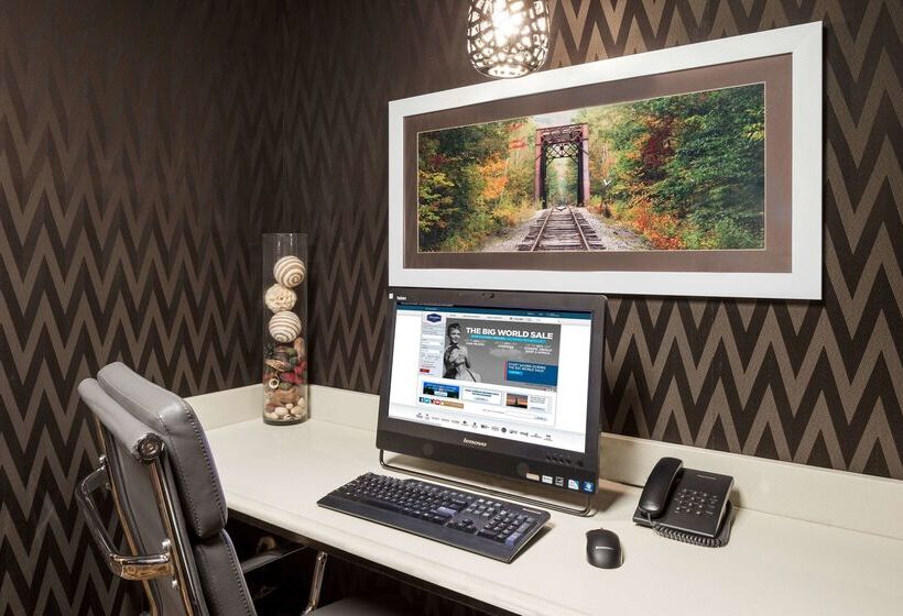 فندق Hampton Inn Pell City