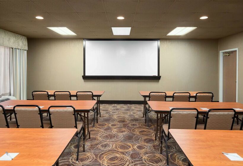 فندق Hampton Inn Pell City