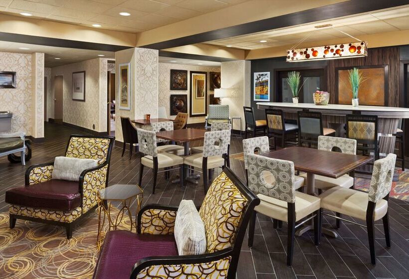 فندق Hampton Inn Pell City