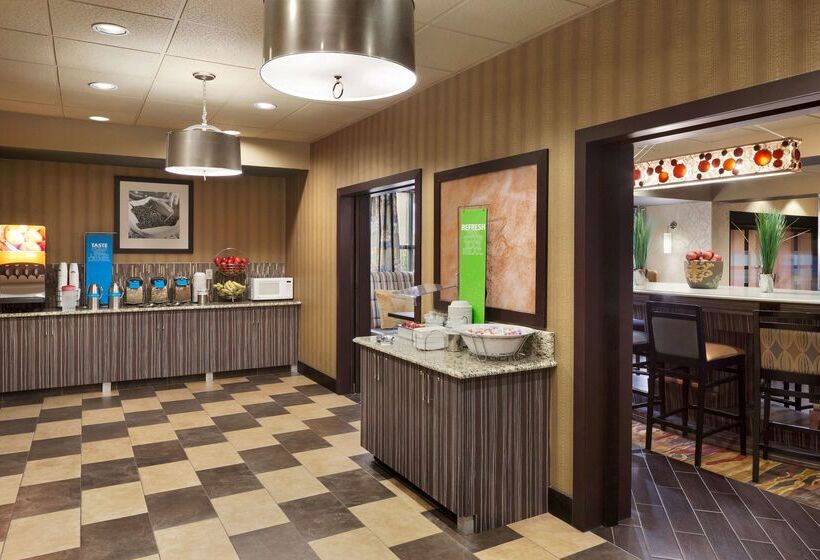 فندق Hampton Inn Pell City