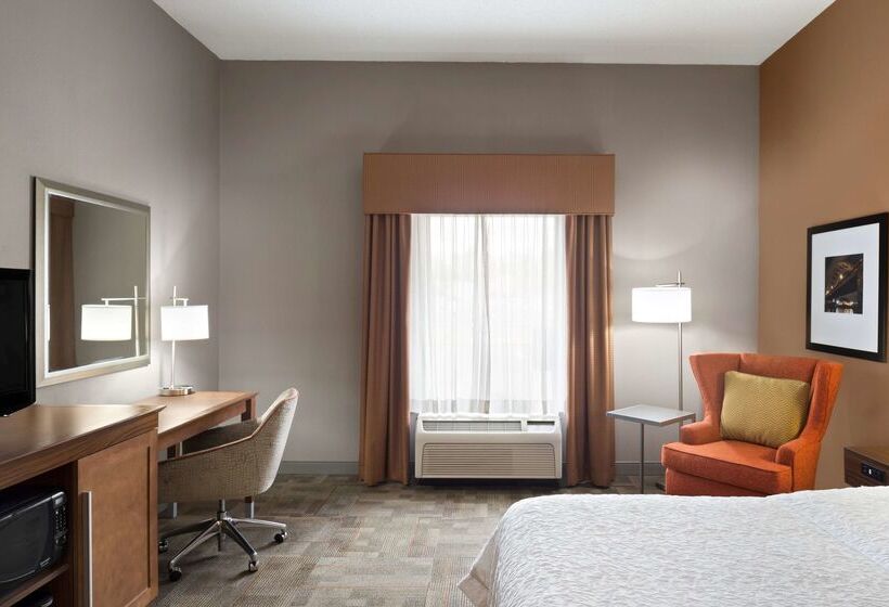 فندق Hampton Inn Pell City