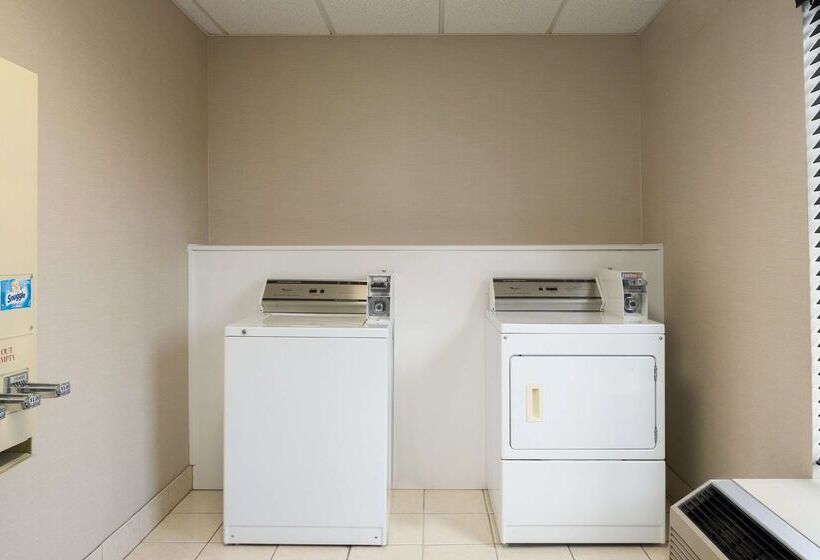 فندق Hampton Inn Pell City