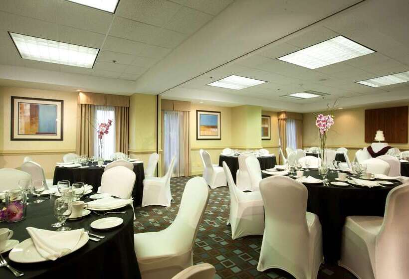 فندق Hampton Inn Pennsville