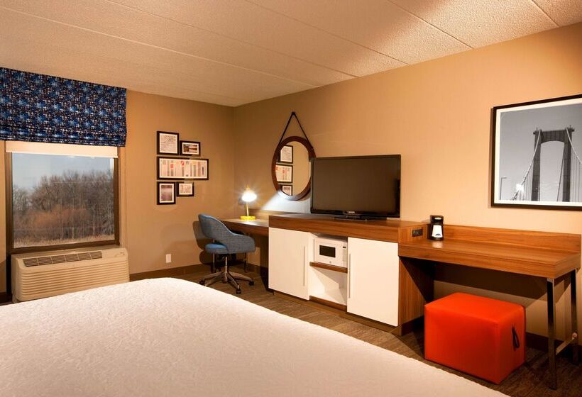 فندق Hampton Inn Pennsville