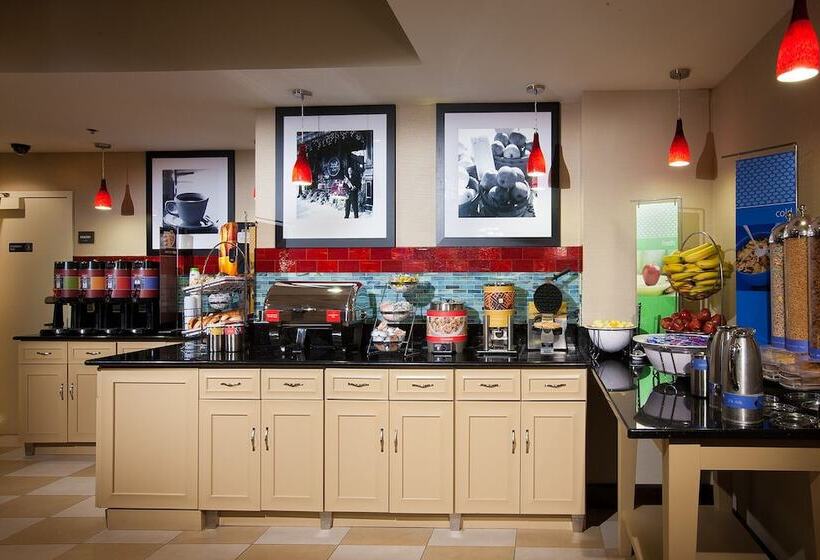 فندق Hampton Inn Pennsville