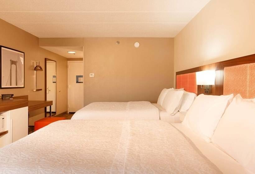 فندق Hampton Inn Pennsville