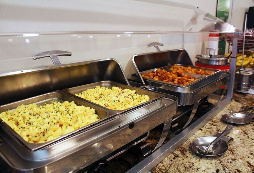 בית מלון כפרי Hampton Inn Pensacola Beach