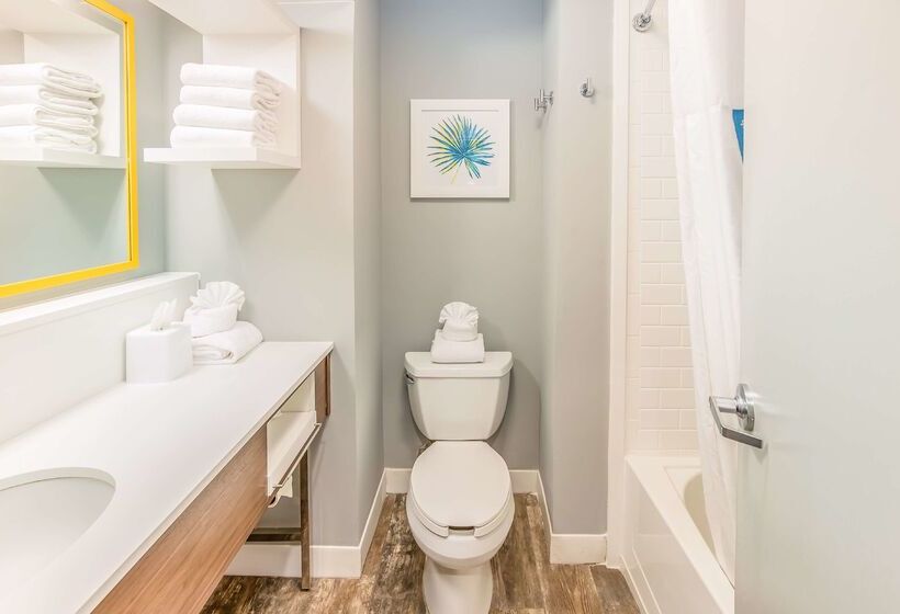 בית מלון כפרי Hampton Inn Pensacola Beach
