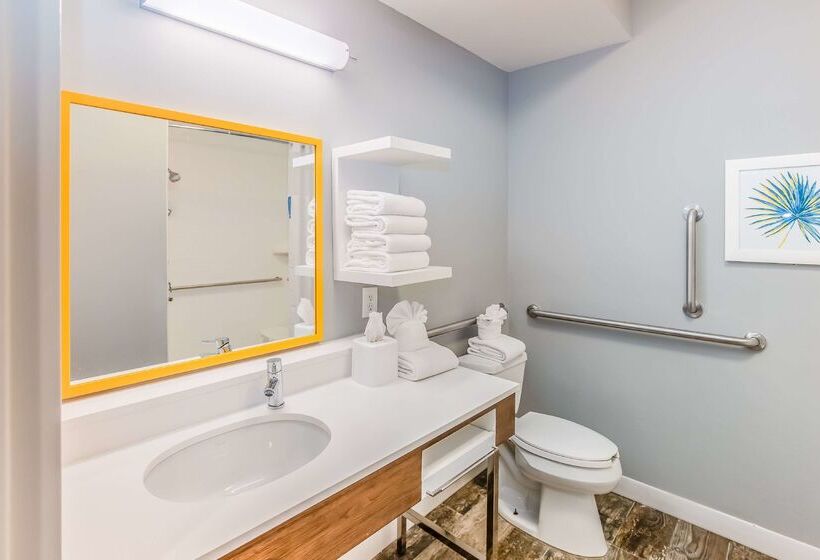 בית מלון כפרי Hampton Inn Pensacola Beach