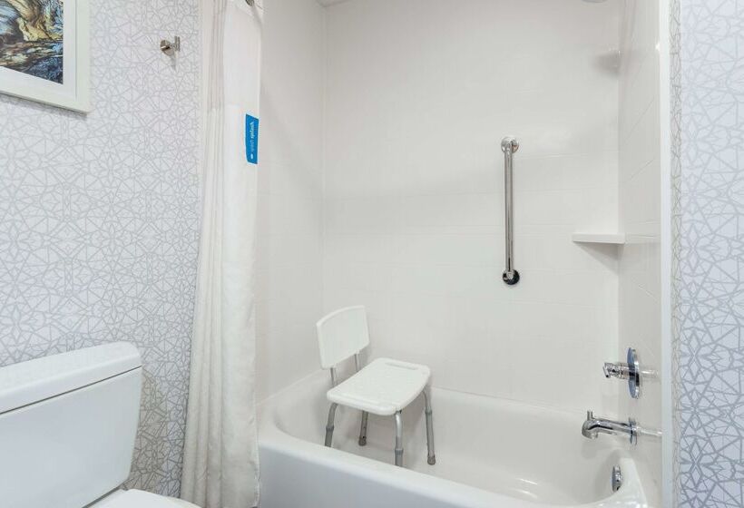 בית מלון כפרי Hampton Inn Perry