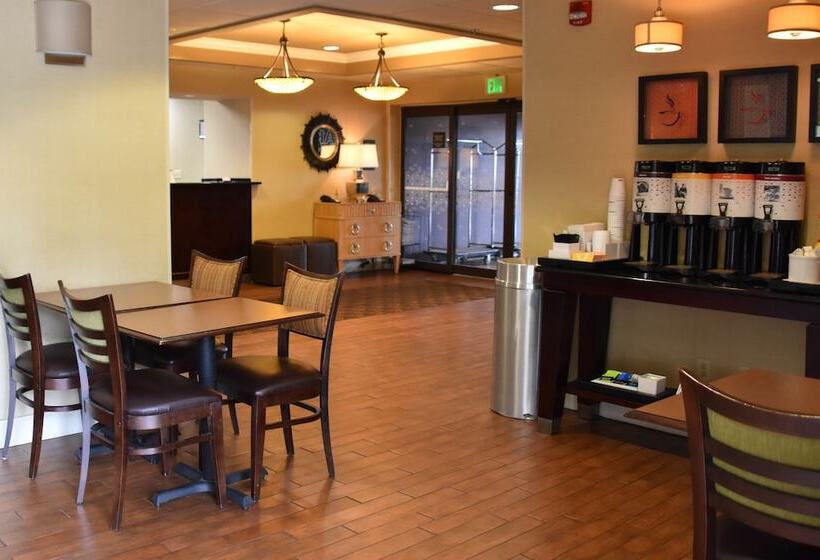 בית מלון כפרי Hampton Inn Perry