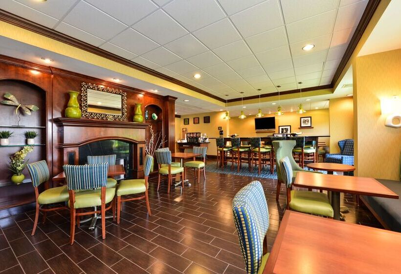 فندق Hampton Inn By Hilton Petersburg Ft. Gregg Adams