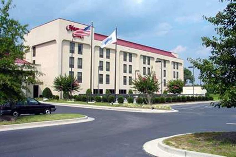 فندق Hampton Inn By Hilton Petersburg Ft. Gregg Adams