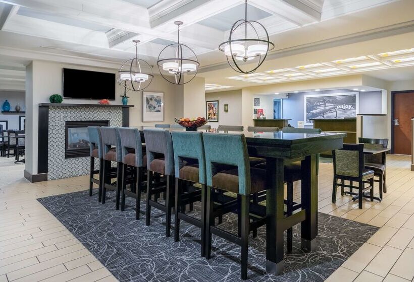 هتل Hampton Inn Philadelphia/plymouth Meeting