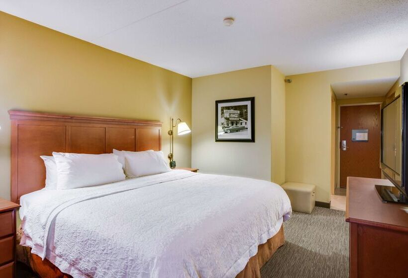 호텔 Hampton Inn Pittsburgh Airport