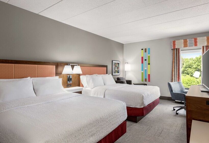 Отель Hampton Inn Quakertown